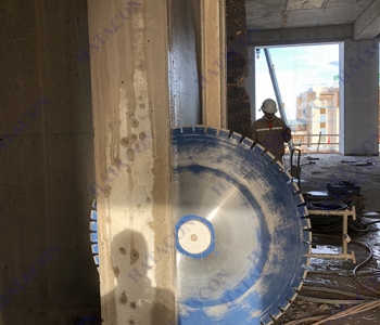 Hatacon thi công cắt cửa thang máy tại FLC an toàn và hiệu quả tuyệt đối